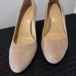 MK Suede Pumps